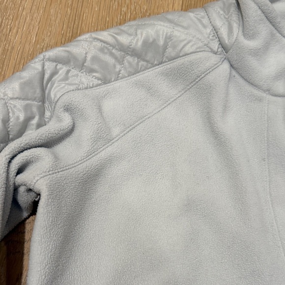 Athleta Women’s Gray Quilted Half-Zip Pullover size medium - Picture 7 of 13